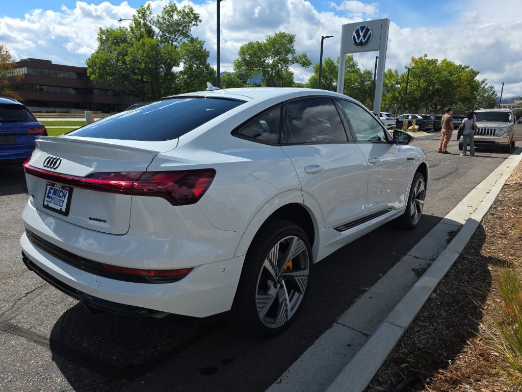 Used 2023 Audi e-tron Prestige w/ Prestige Package AWD/4WD image 6