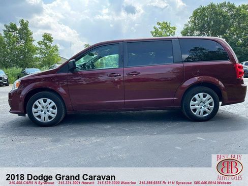 Used 2018 Dodge Grand Caravan SE w/ UConnect Hands-Free Group image 3