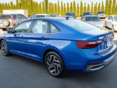 Used 2023 Volkswagen Jetta SEL FWD image 10