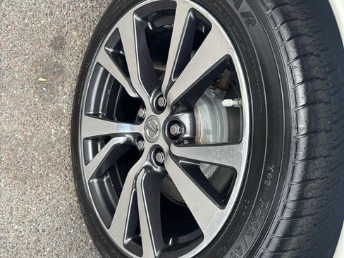 Used 2016 Nissan Maxima 3.5 SV FWD image 21