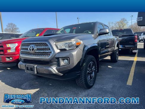 Used 2016 Toyota Tacoma TRD Sport w/ Towing Package image 1