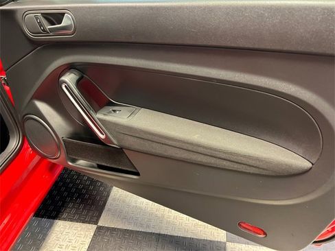 Used 2019 Volkswagen Beetle 2.0T S image 11