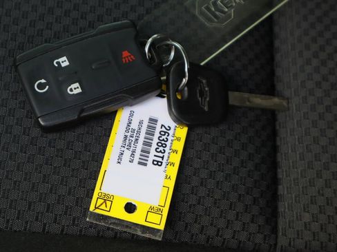 Used 2018 Chevrolet Colorado LT w/ Redline Special Edition image 30