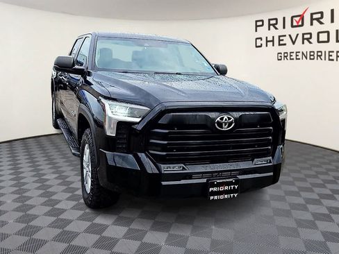 Used 2022 Toyota Tundra SR5 AWD/4WD image 3
