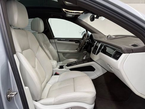 Used 2016 Porsche Macan S image 10