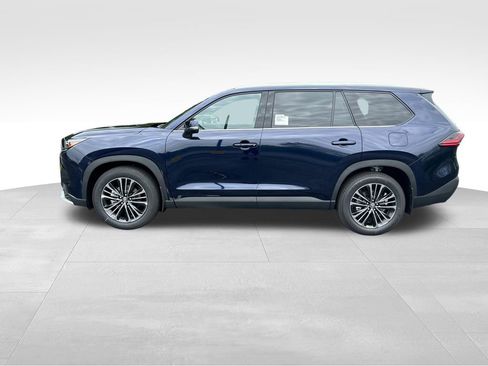 New 2026 Toyota Grand Highlander AWD Hybrid image 2