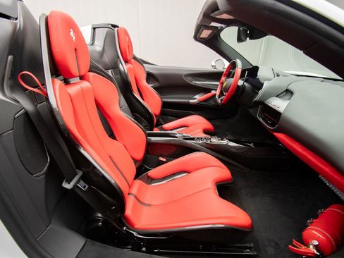Used 2022 Ferrari SF90 Spider AWD/4WD image 20