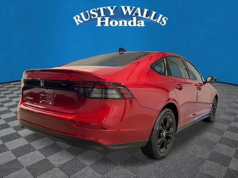 New 2025 Honda Accord SE image 3