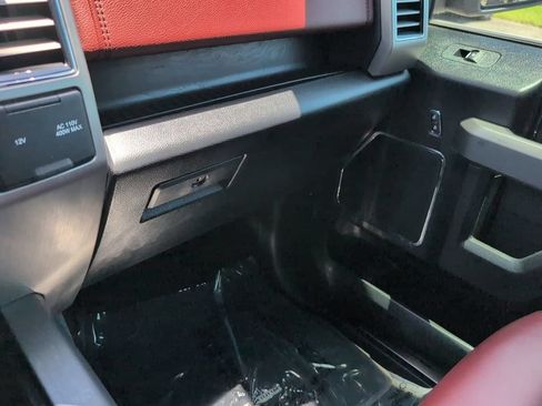 Certified 2019 Ford F150 Platinum w/ Equipment Group 701A Luxury AWD/4WD image 24