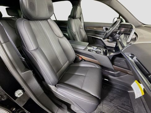 New 2026 Cadillac Vistiq Sport w/ LPO, Floor Liner Package image 30