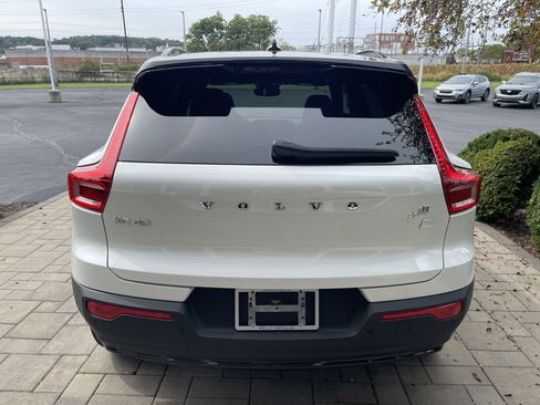 Used 2023 Volvo XC40 Recharge Ultimate w/ Protection Package Premier image 7