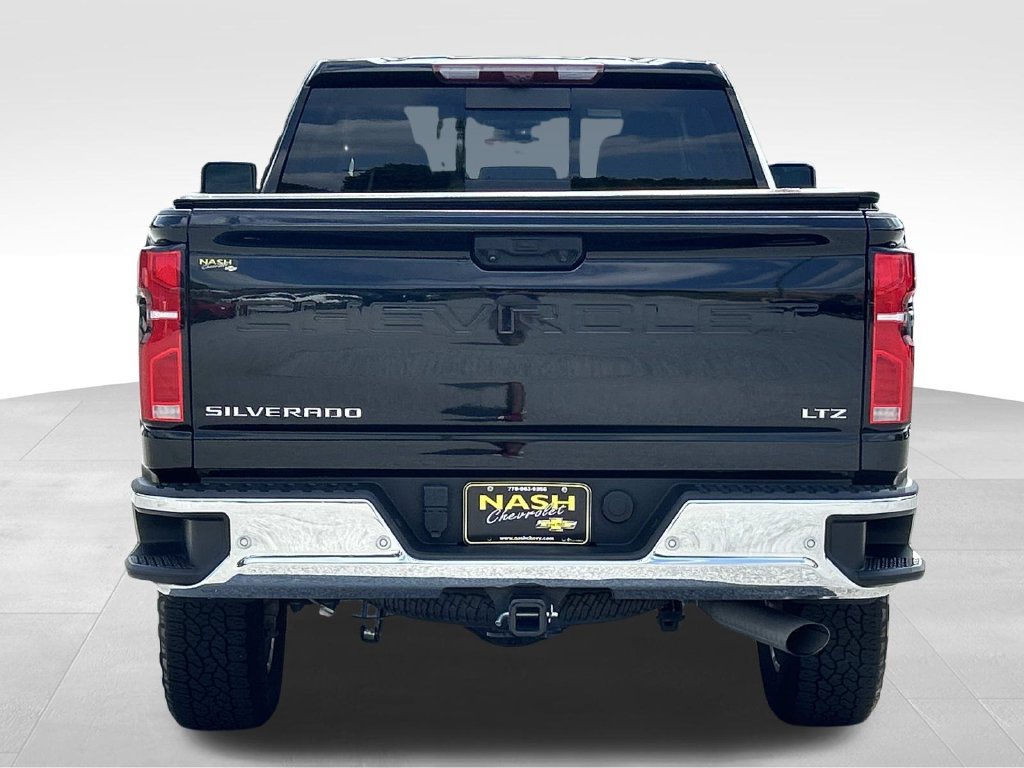 Used 2024 Chevrolet Silverado 2500 LTZ w/ LTZ Plus Package AWD/4WD image 4