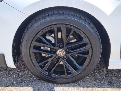 Used 2025 Toyota Camry SE FWD image 7