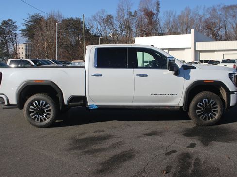 New 2026 GMC Sierra 2500 Denali Ultimate image 8