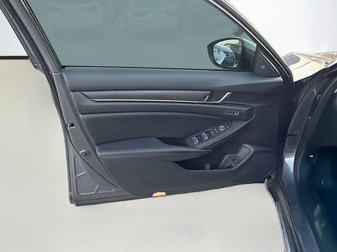 Used 2022 Honda Accord Touring image 20