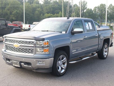 Used 2015 Chevrolet Silverado 1500 LTZ w/ LTZ Plus Package AWD/4WD image 3