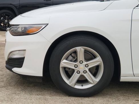Used 2022 Chevrolet Malibu LS FWD image 8