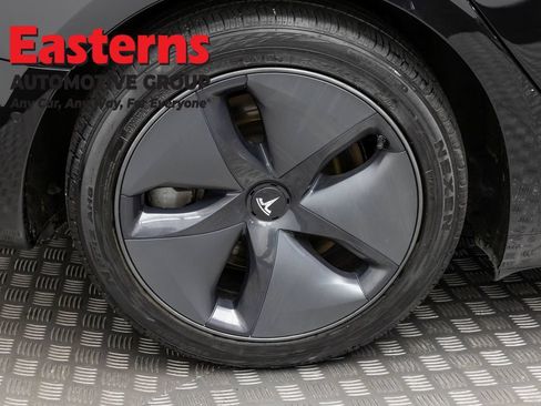 Used 2020 Tesla Model 3 Standard Range RWD image 25