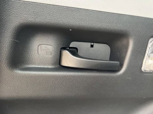 Used 2019 Honda CR-V LX image 8