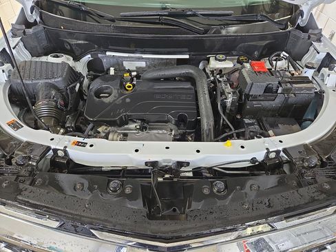 Used 2025 Chevrolet Equinox LT w/ Convenience Package II image 26