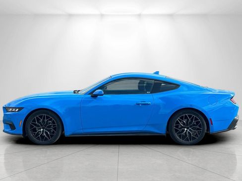 Used 2024 Ford Mustang Coupe RWD image 6