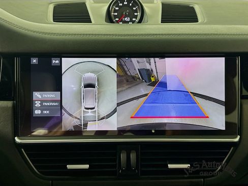 Used 2020 Porsche Cayenne Turbo w/ Assistance Package image 19