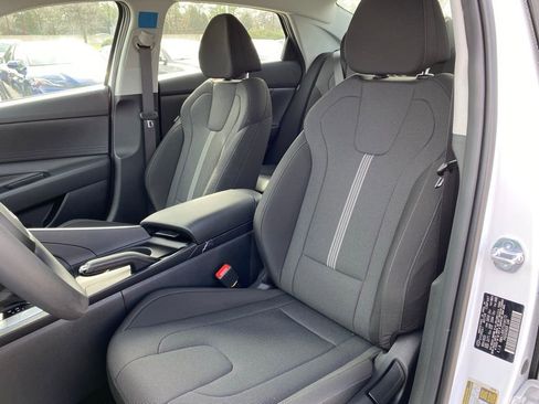 New 2026 Hyundai Elantra SE FWD image 20