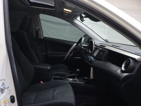 Used 2017 Toyota RAV4 XLE image 9