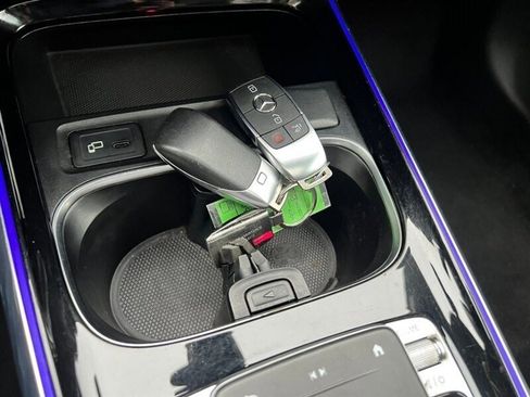 Used 2020 Mercedes-Benz GLB 250 4MATIC w/ AMG Line image 37