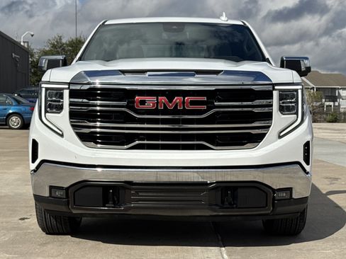 Used 2024 GMC Sierra 1500 SLT image 8