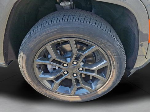 Used 2024 Jeep Grand Cherokee Limited 4xe image 11