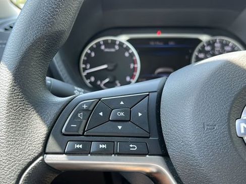 Certified 2025 Nissan Sentra SV FWD image 12