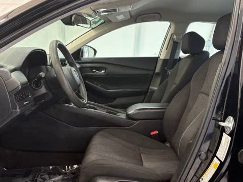 Used 2023 Honda Accord LX image 11