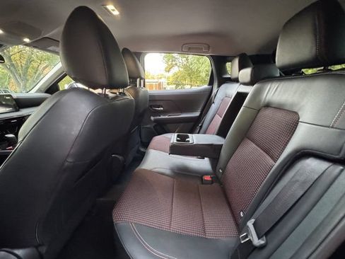 Used 2025 Nissan Kicks SR AWD/4WD image 22