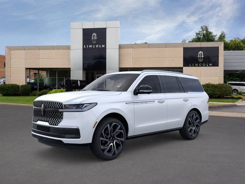 New 2026 Lincoln Navigator Reserve image 2