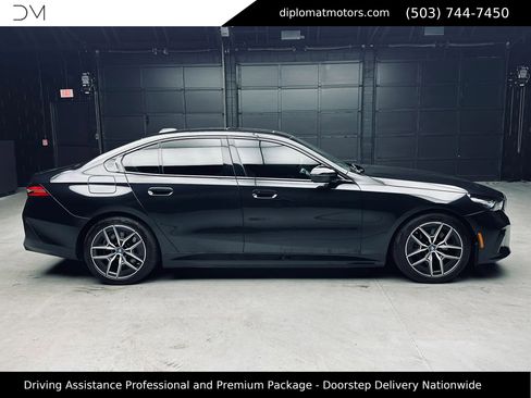 Used 2024 BMW i5 M60 w/ Premium Package AWD/4WD image 8
