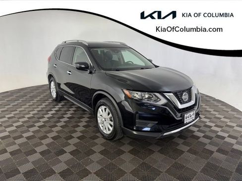 Used 2019 Nissan Rogue SV FWD image 1