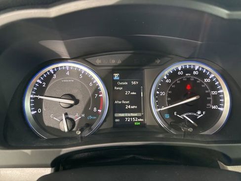 Used 2019 Toyota Highlander XLE image 30