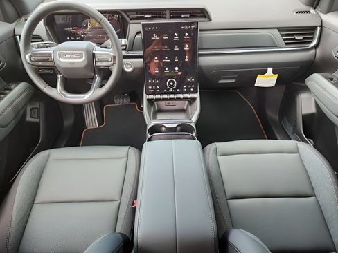 New 2026 GMC Terrain AT4 w/ Technology Package II AWD/4WD image 19