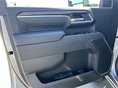 New 2026 GMC Sierra 2500 SLE w/ SLE Value Package; image 10