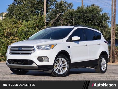 Used 2018 Ford Escape SE FWD image 1