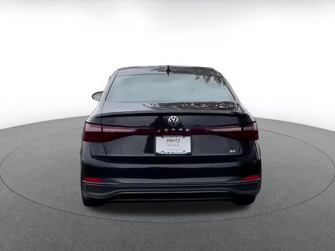Used 2025 Volkswagen Jetta SE image 7