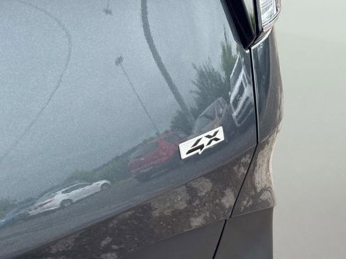 New 2025 Kia Sportage LX image 12