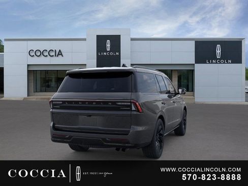 New 2026 Lincoln Navigator Reserve w/ Jet Appearance Package AWD/4WD image 8