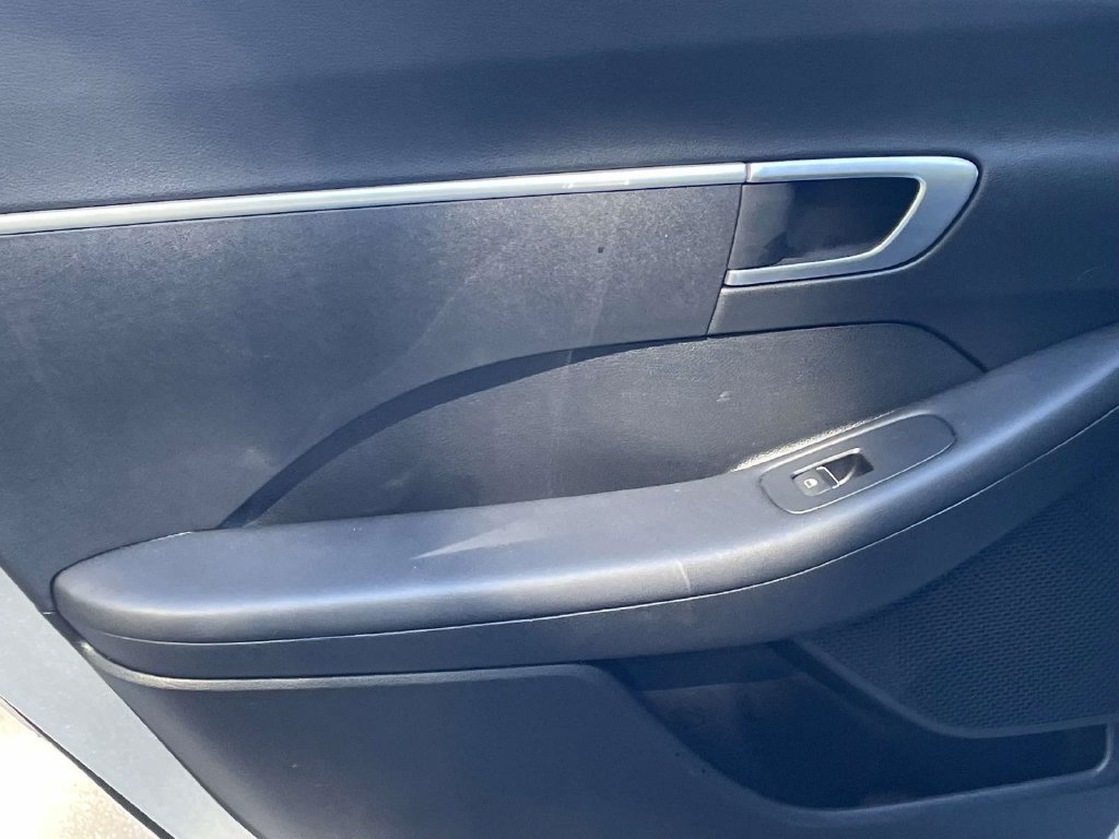 Used 2025 Hyundai Sonata SE FWD image 9