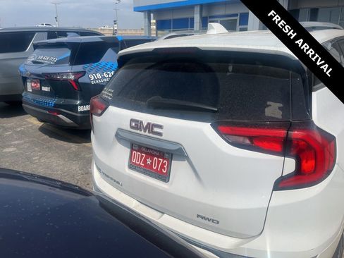 Used 2019 GMC Terrain Denali w/ Advanced Safety Package image 5