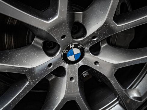 New 2026 BMW X5 xDrive40i w/ Climate Comfort Package image 8