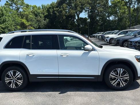 Certified 2026 Mercedes-Benz GLB 250 4MATIC image 2