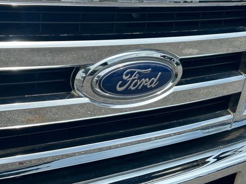 Used 2024 Ford E-350 and Econoline 350 Super Duty w/ Power Windows & Locks Group RWD image 18