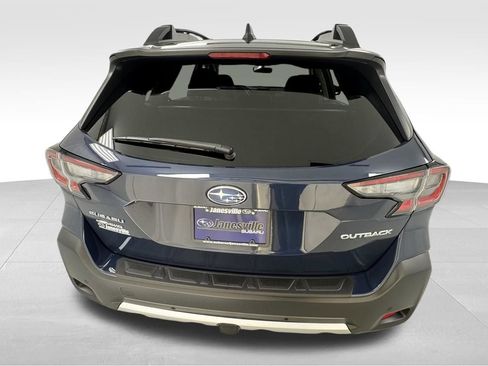 Used 2025 Subaru Outback Limited AWD/4WD image 4